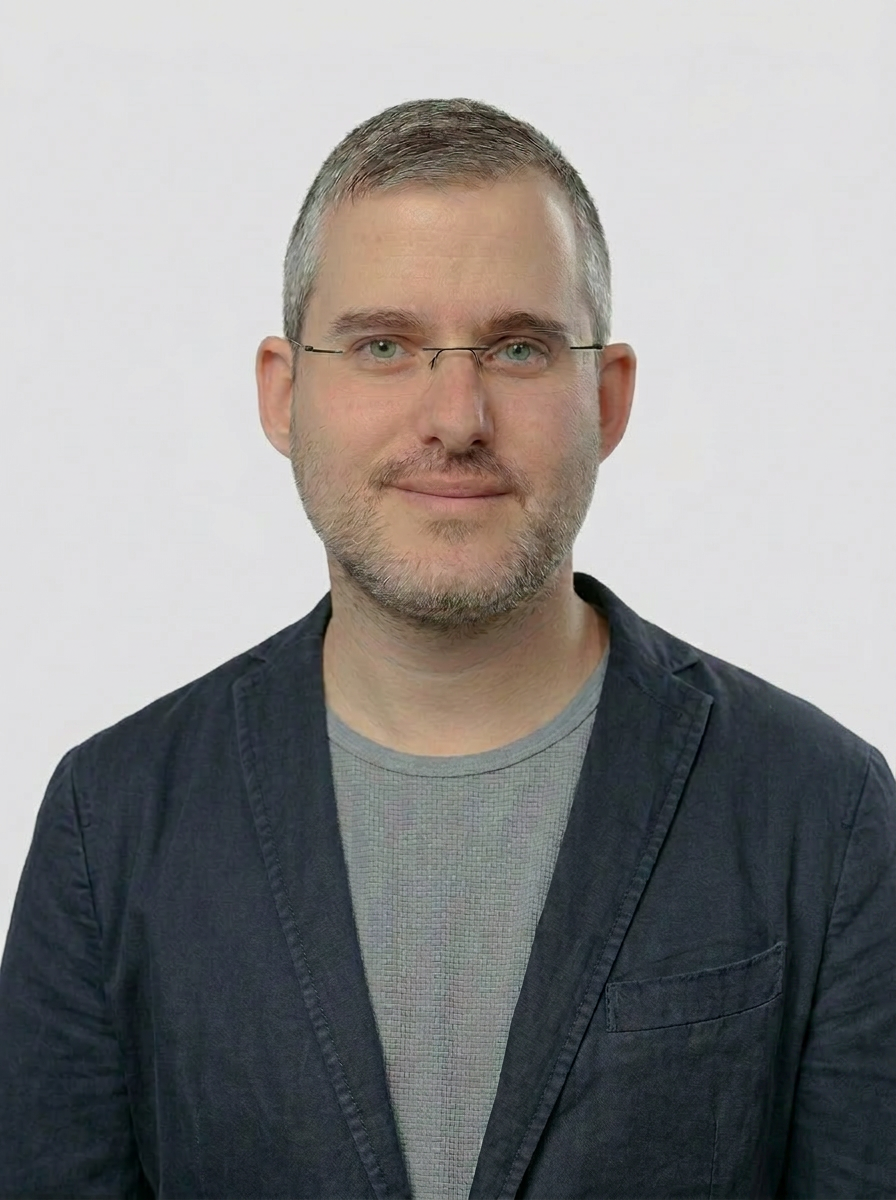 תמונת המרצה עומר ברנדס